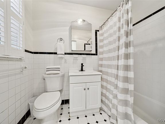 4th image of 1218 Westover Gardens Blvd