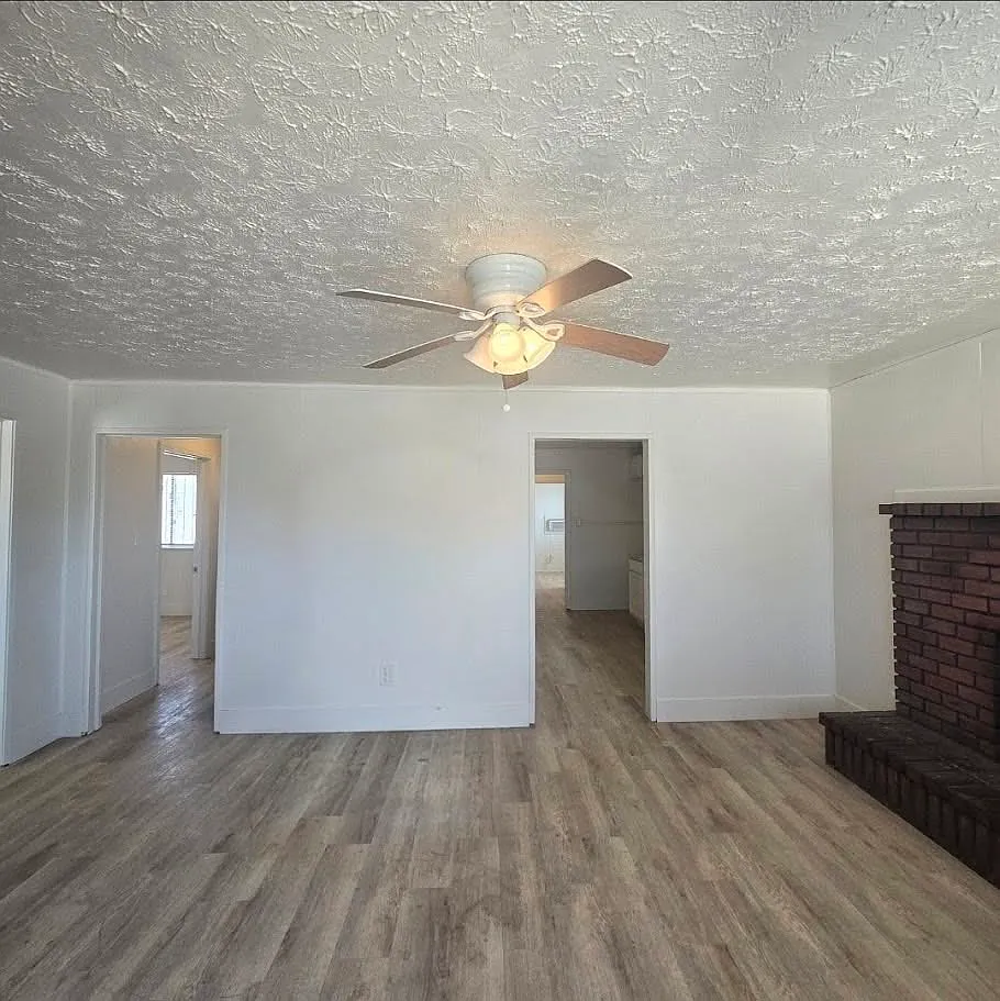 3 bed, 1430 sqft, $1,795 — Photo 3