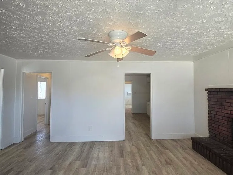 205 Santa Cruz St — Photo 3