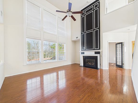 3rd image of 10318 Olde Ivy Way