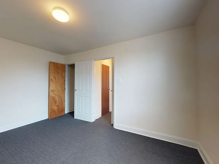 Chester Lynn Apartments — Photo 27