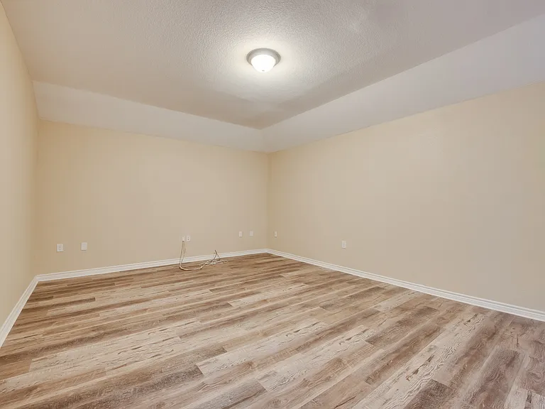 1900 Abby Creek Dr — Photo 12