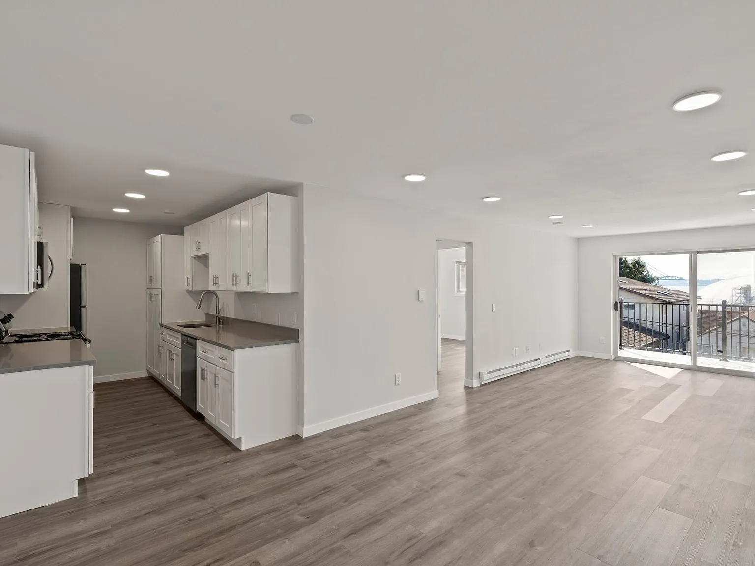 Nassau Heights — Photo 4
