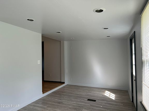 4th image of 111 Pike St