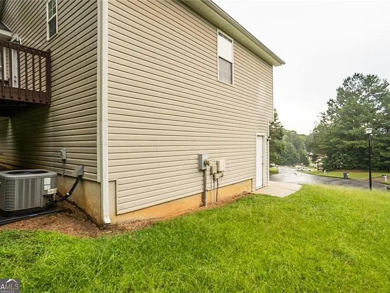 52 Fieldstone Ct — Photo 9