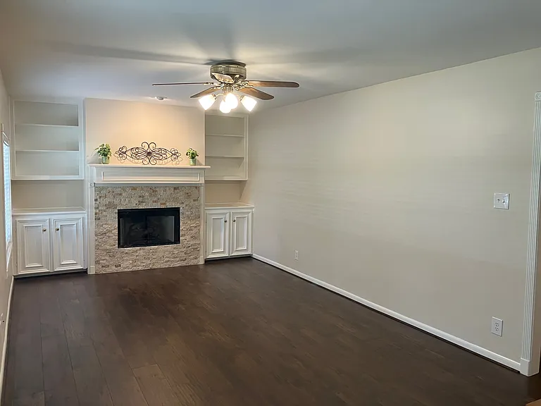5802 Dahlia Ln — Photo 4