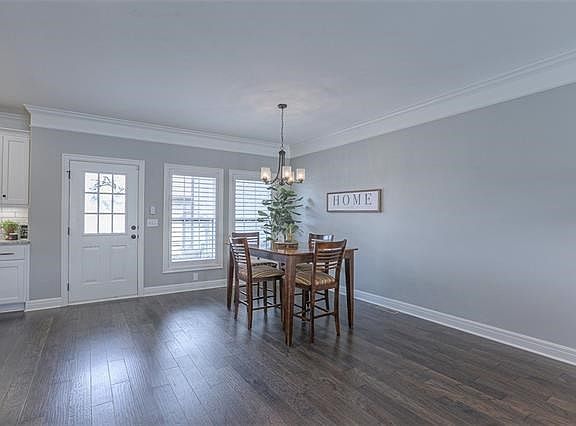 4th image of 303 N Liberty St #11