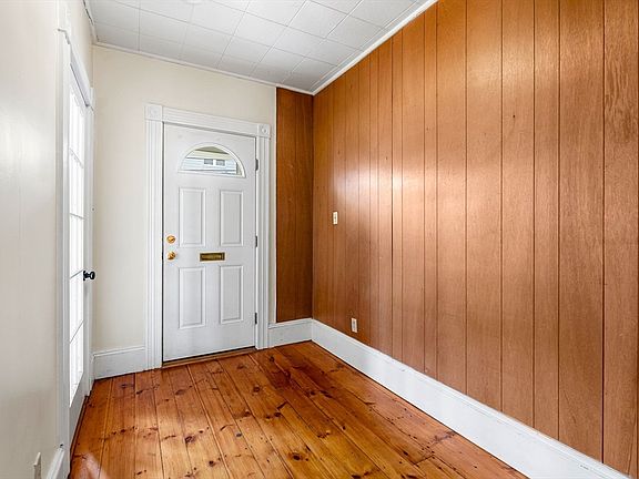 4th image of 115-117 Oakland Ave