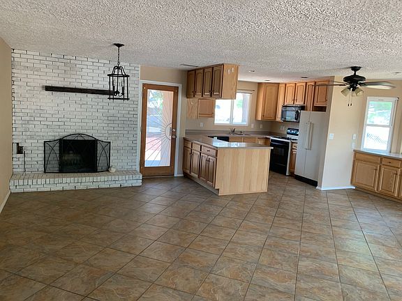 2nd image of 11808 El Solindo Ave NE