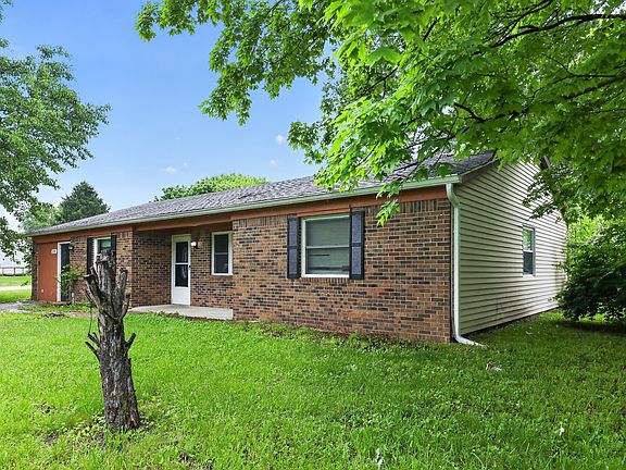 2nd image of 3245 Eastbrooke Cir