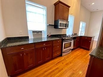 3rd image of 257 Pleasant St APT 15