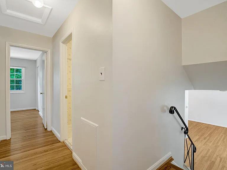 8236 Governors Ct — Photo 22