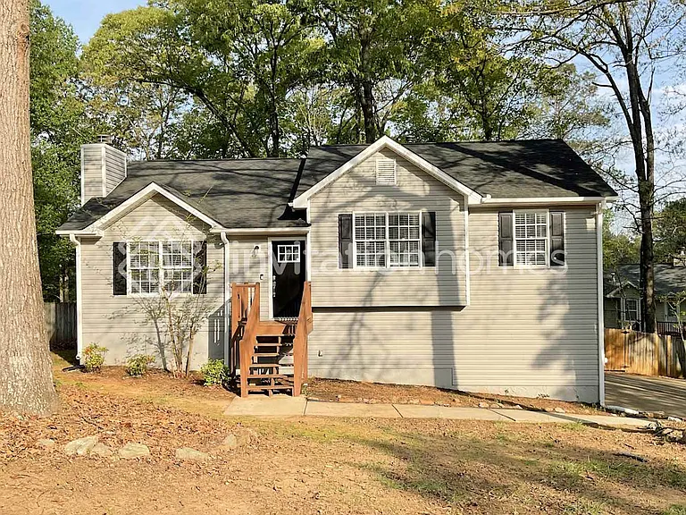 81 Katie Dr — Photo 1