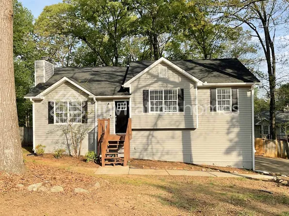 81 Katie Dr, Douglasville, GA 30134