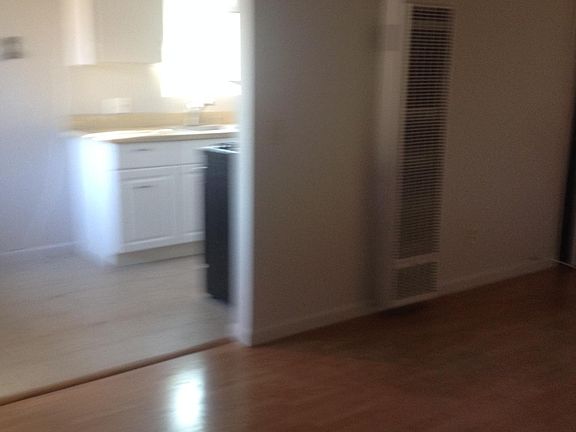 4th image of 560 Geneva Ave APT 3