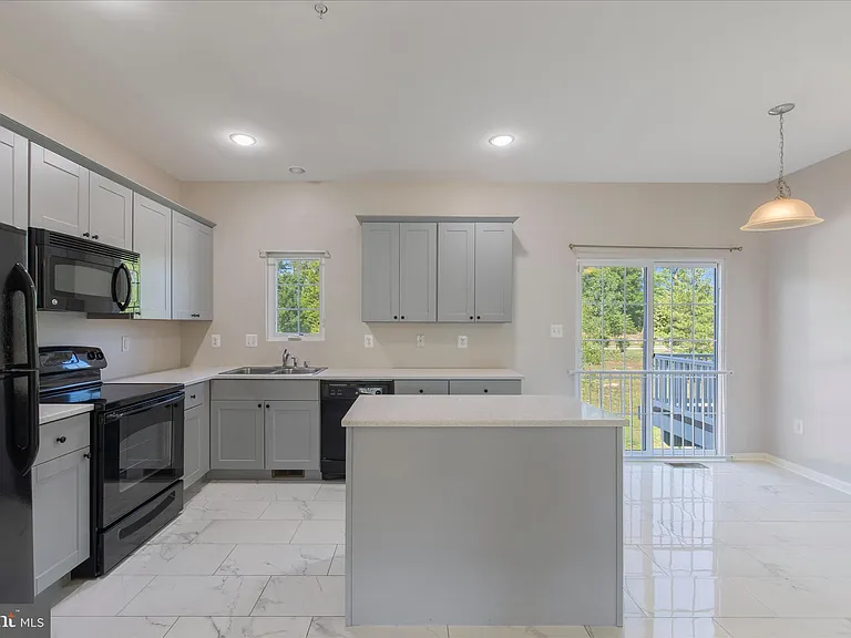 11696 Palm Desert Pl — Photo 19