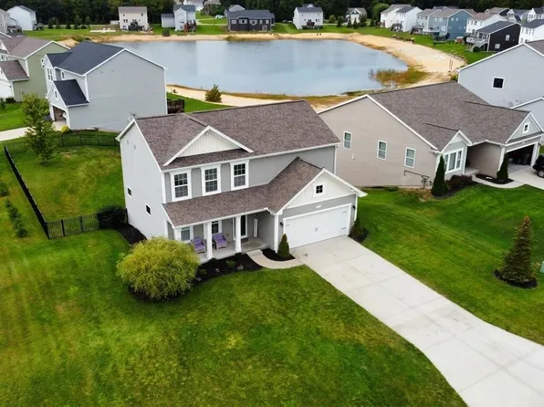 9291 Big Leaf Dr, West Olive, MI 49460