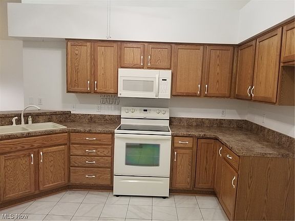3rd image of 1103 Timberline Dr