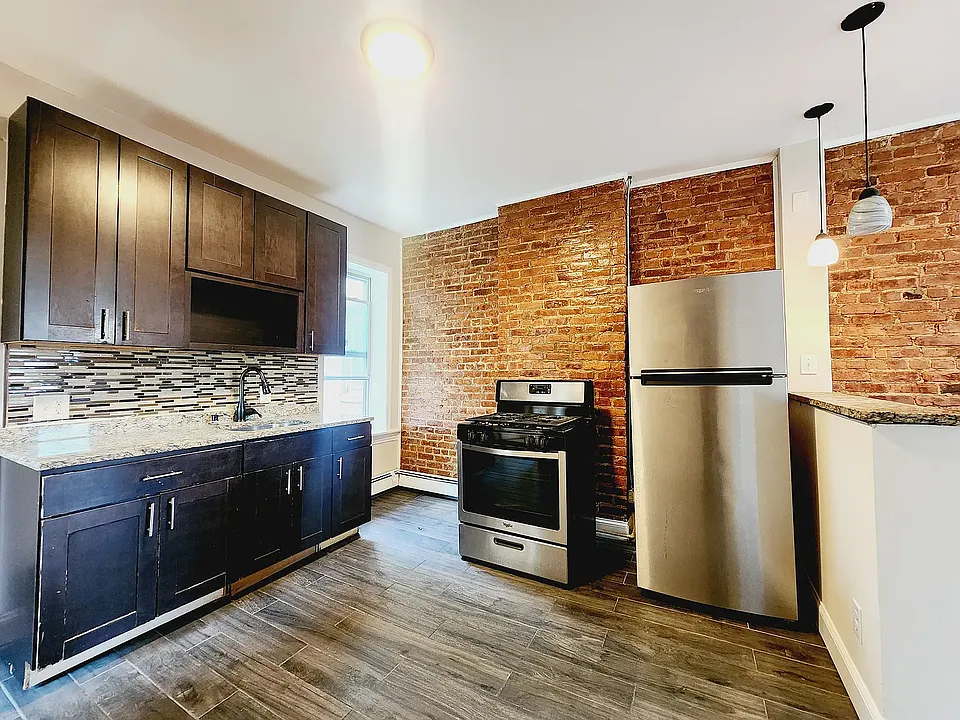 938 W Side Ave #1