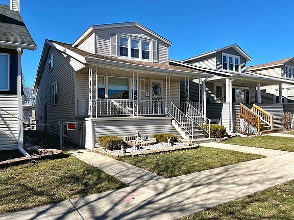 2nd image of 4118 N Ozark Ave