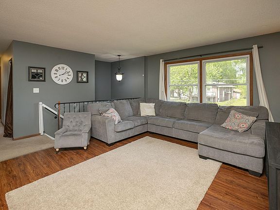 4th image of 338 27th St NE