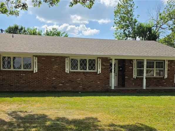 800 Carlton St, Springdale, AR 72762