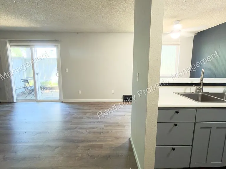 1003 S 308th St #9 — Photo 5
