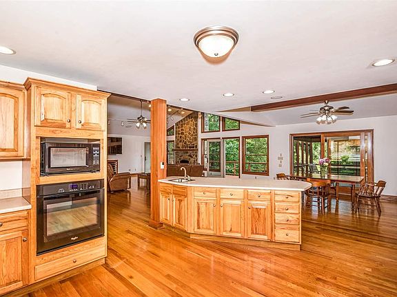 3rd image of 7539 Brown Hill Dr