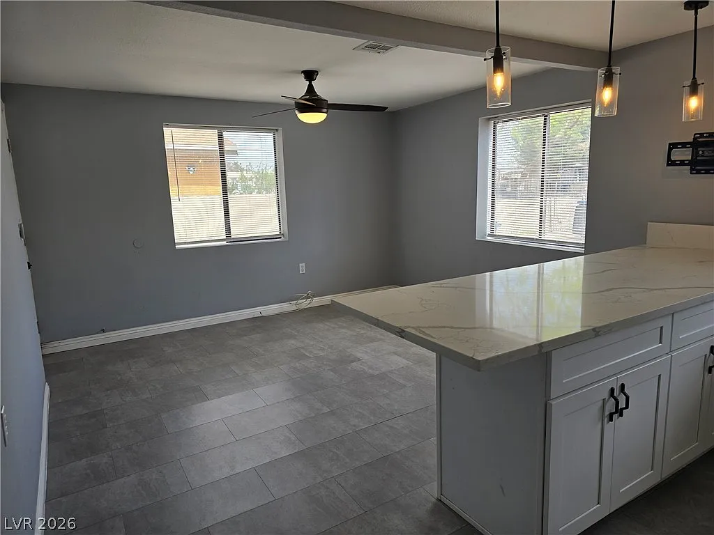 2 bed, 1.0 bath, 1292 sqft, $1,350 — Photo 3