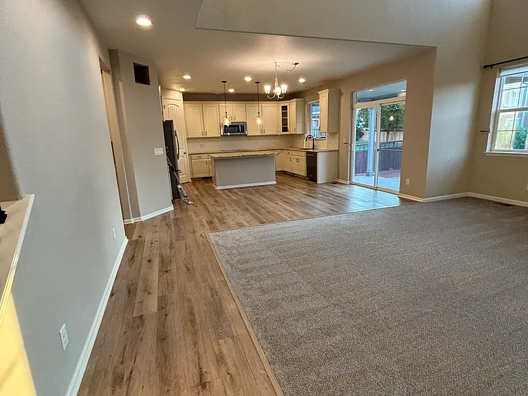 2719 Black Canyon Way — Photo 6