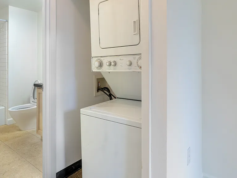 2700 San Pablo Ave #404 — Photo 5