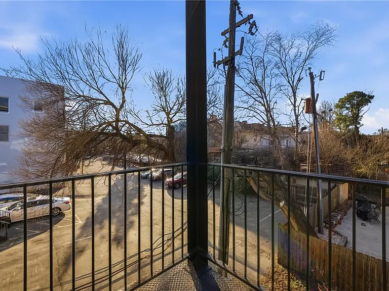 1015 Colonial Ave #4 — Photo 26