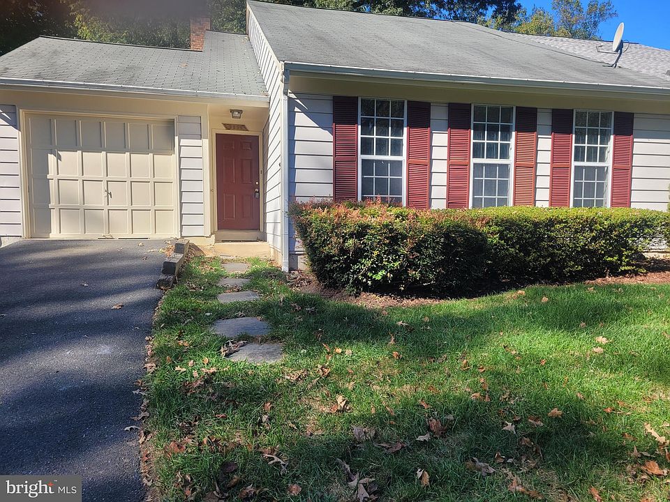 1st image of 9996 Hemlock Woods Ln
