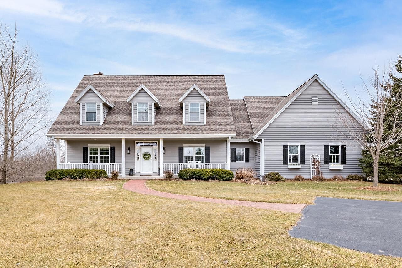 11901 Hidden Valley DRIVE, Cedarburg, WI 53012 Zillow