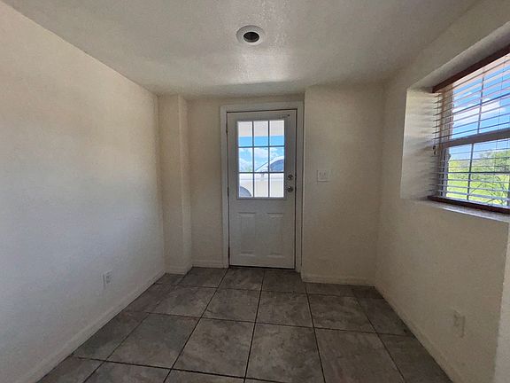 5th image of 613 N Dixie Ave #A