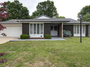 2448 S Franklin Ave, Springfield, MO 65807