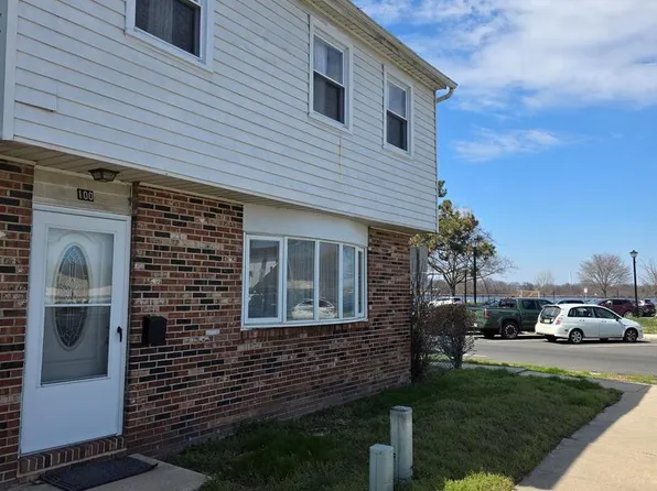 100 Stacy Ct, Burlington, NJ 08016