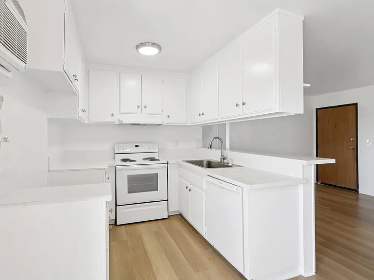 7005 Lanewood Ave — Photo 37