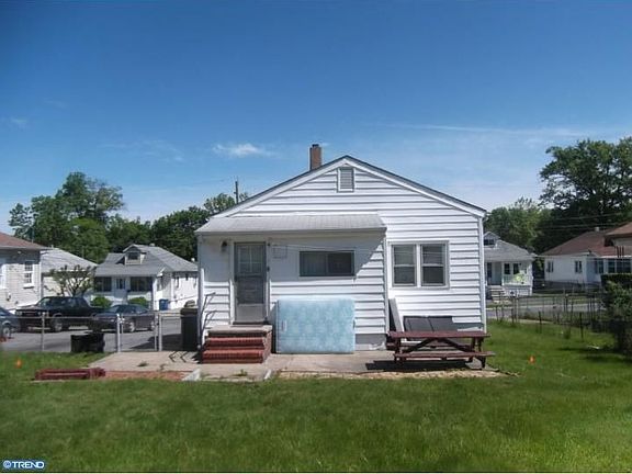 2nd image of 204 Glenrich Ave