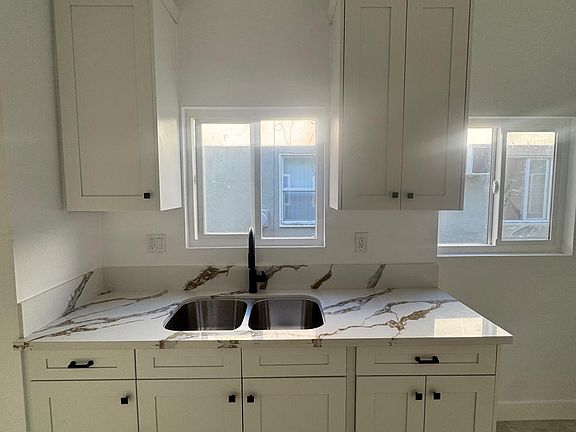5th image of 538 N Alexandria Ave APT 22