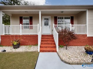 222 Mary Jo Isom Ln, Arab, AL 35016