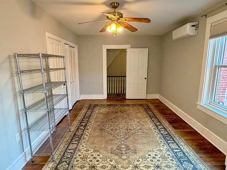 729 E Orange St — Photo 28