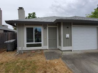 1386 E Oak Ave #A, Woodland, CA 95776