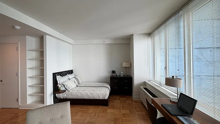 Bedroom, photo 1