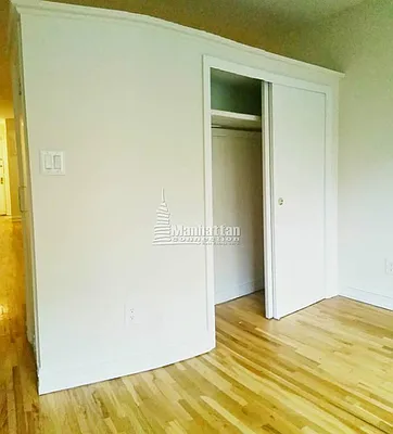 Rented by Manhattan Connection | media 24