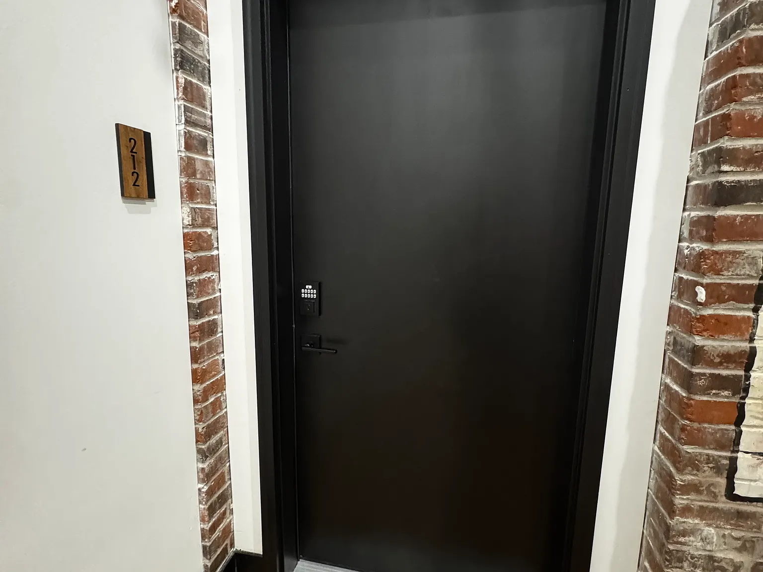 2 bed, 971 sqft, $2,000 — Photo 2