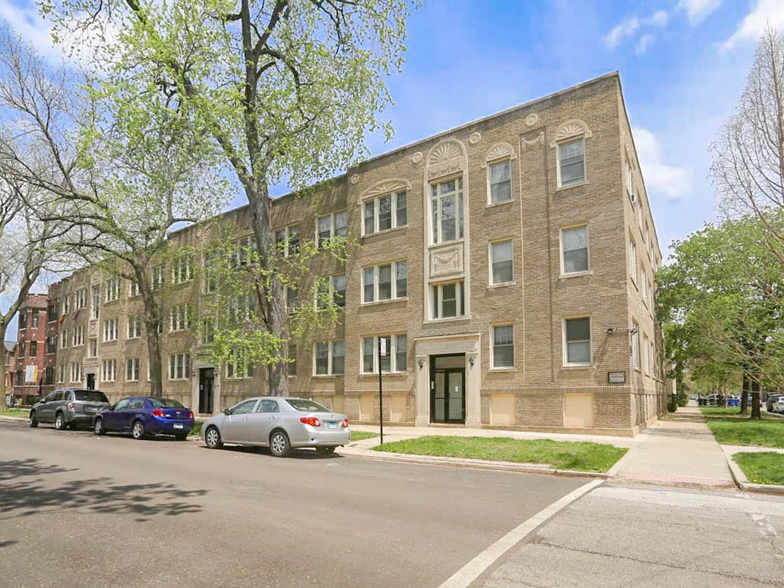 1916-34 W. Winona / 5103-15 N. Winchester — Photo 3