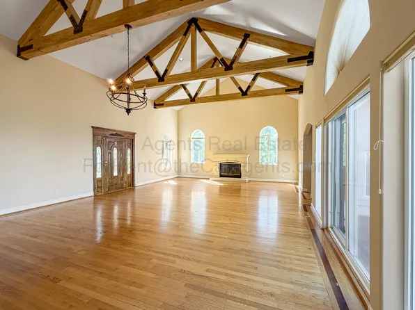 6053 Skyline Blvd, Oakland, CA 94611