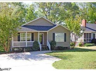 4 Erskine St, Greenville, SC 29607