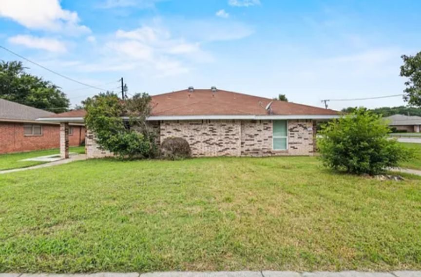 1st image of 1219 Rogers Pl